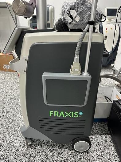 Used 2020 Cutera Secret Pro - Rf microneedling and Co2 laser platform