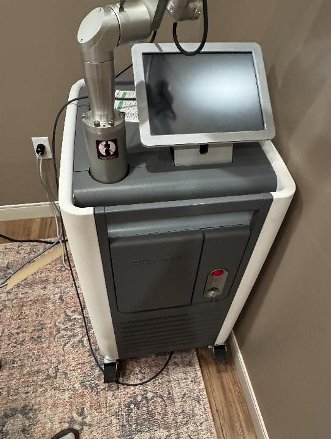 Used 2019 Cutera Enlighten II 2 Tattoo Removal