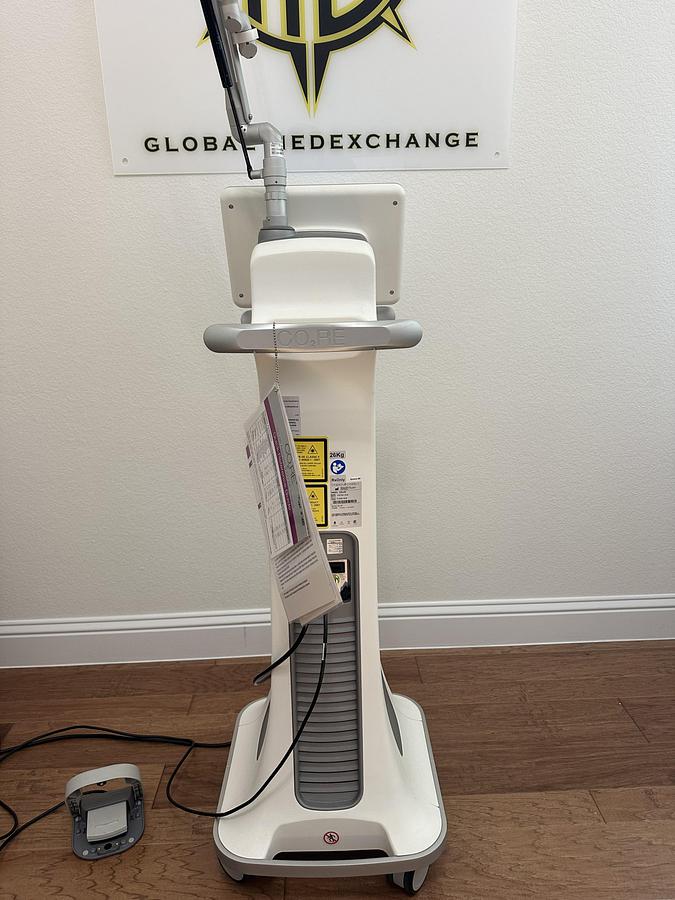 Used 2018 Syneron Candela CO2RE- Silver, Gold and Purple Lens Fully Loaded