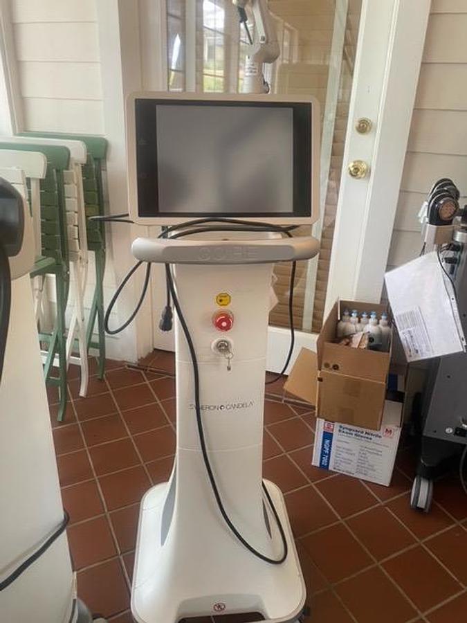 Used 2018 Syneron Candela  CO2RE- Silver, Gold and Intima