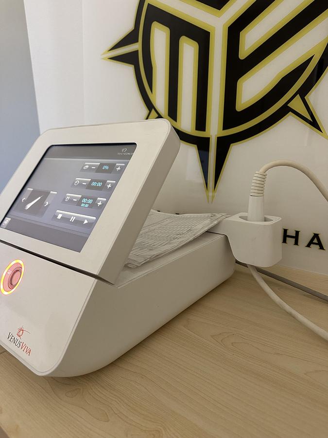 Used 2017 Venus Viva RF Microneedling