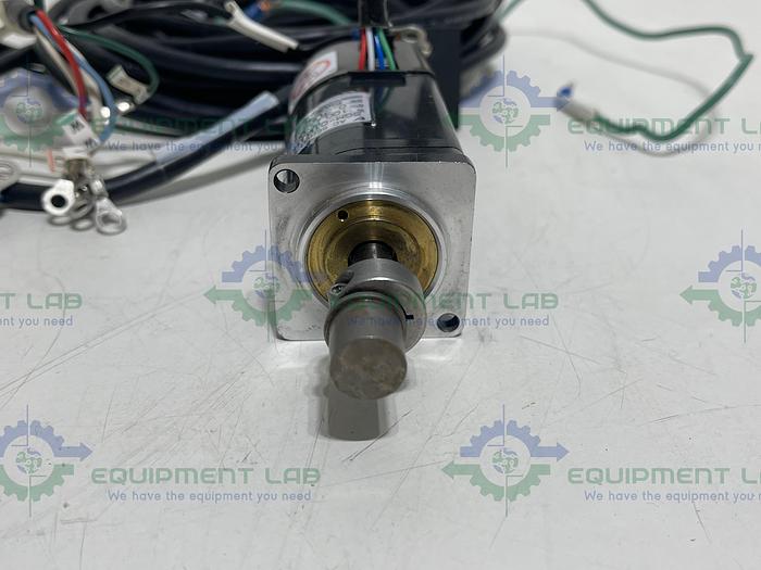 Used Yaskawa Electric  SGM-01B312 AC Servo Motor 100V, 100W, 2.2A, 0.318 Nm
