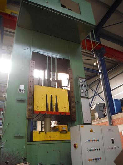 Gebraucht HYDRAULISCHE PERS LVD 200T