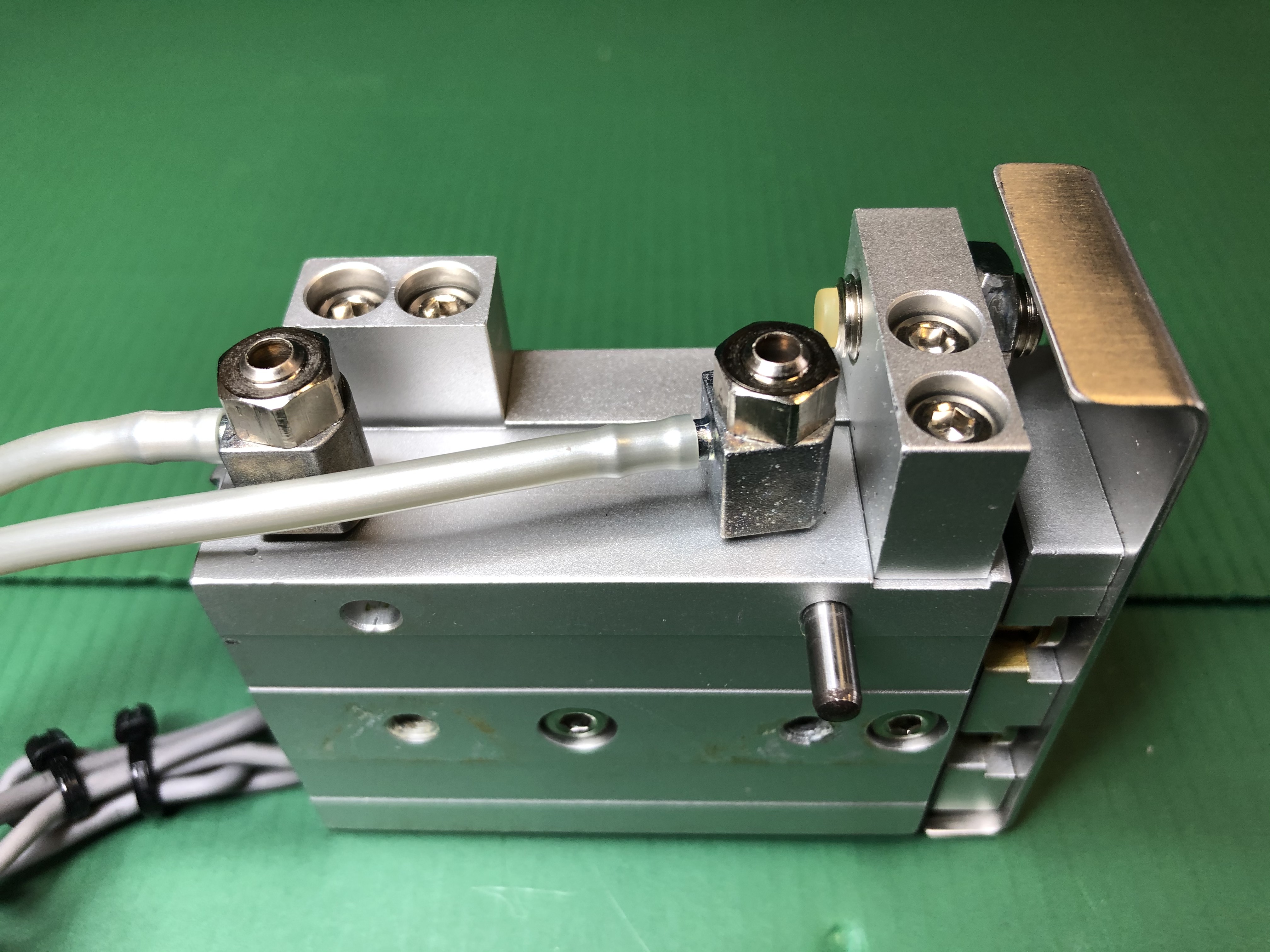 Used SMC MXS12-30AS Pnuematic Dual Rod Cylinder