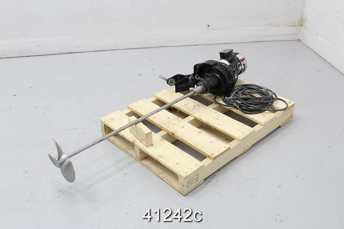 Used Dayton 32V139A Top Mount Agitator, 3-Vane, 10" SS Propeller #41242
