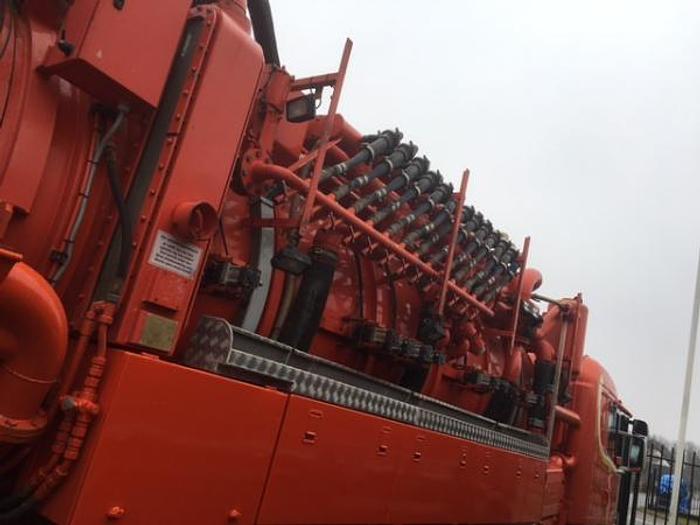 Gebruikt 2004 SCANIA + Helmers recycler 164 G
