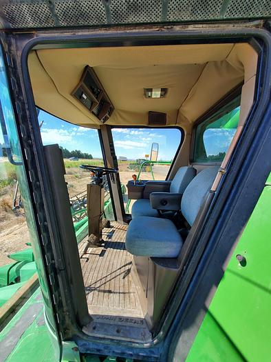 Used John Deere 9600 Combine w/ Corn + Grain Heads