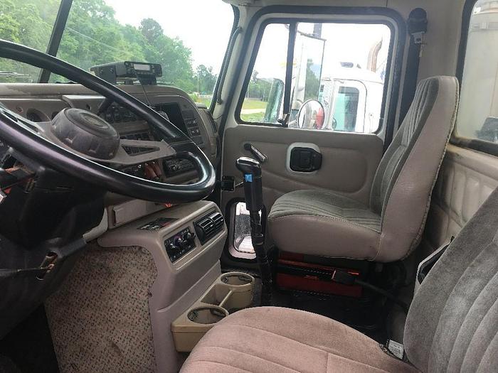 Used 2001 Mack CH 613