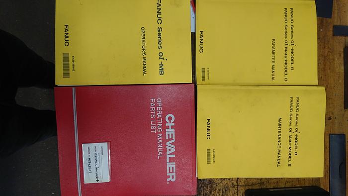 Used BRUGT VERTIKALT BEARBEJDNINGSCENTER FABRIKAT CHEVALIER, MODEL 2040 VMC-L