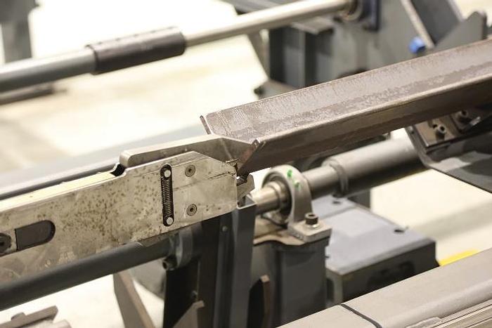 6" x 6" x 13/16"AKYAPAK AKD 160 ANGLE PROCESSING LINE