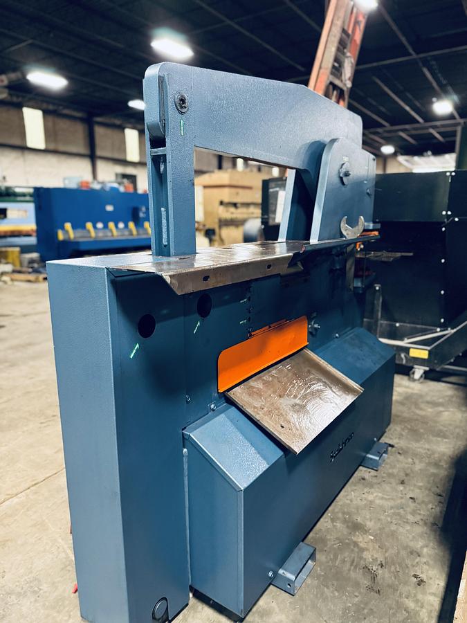 Used SCOTCHMAN 9012-24M 90 TON IRONWORKER