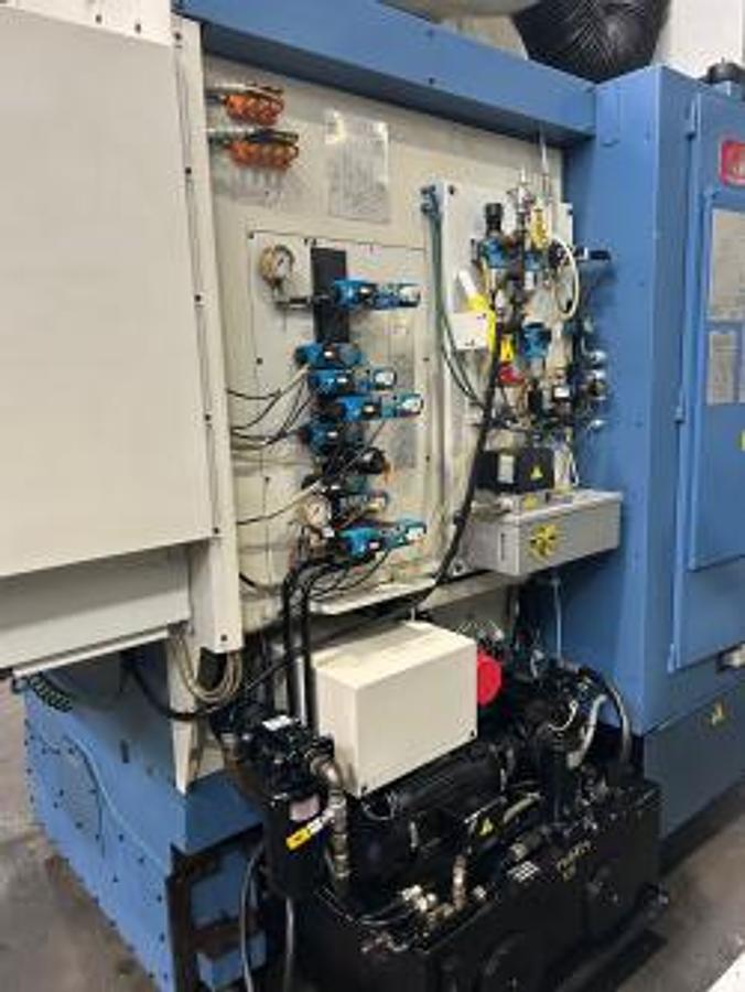 Used GLEASON PHOENIX MODEL 400GH CNC GEAR HOBBER