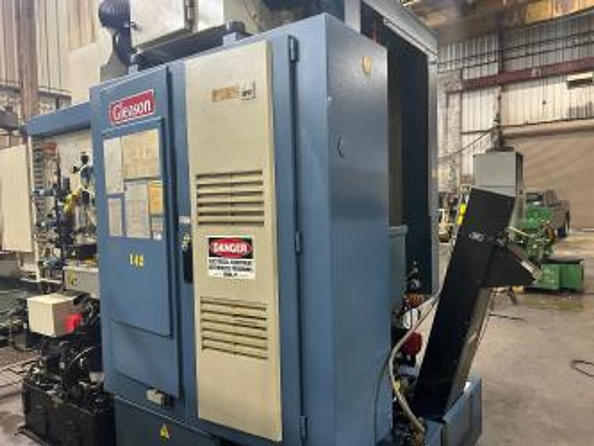 Used GLEASON PHOENIX MODEL 400GH CNC GEAR HOBBER