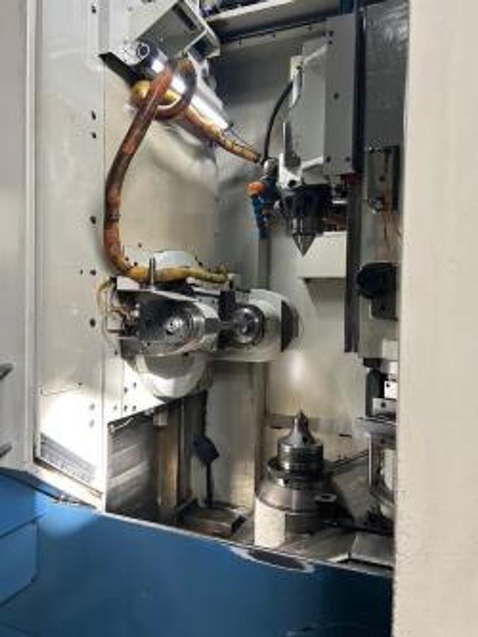 Used GLEASON PHOENIX MODEL 400GH CNC GEAR HOBBER