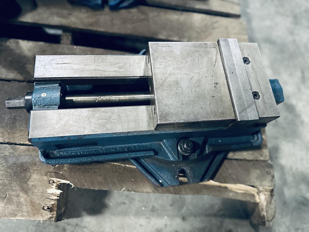 Used T&O Table Vise