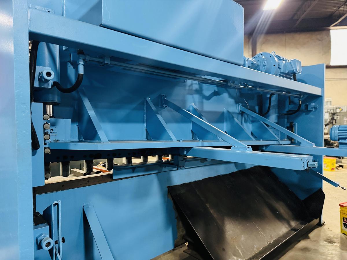 Used 2004 Krras RAS 3013  1/2" X 10 Shear