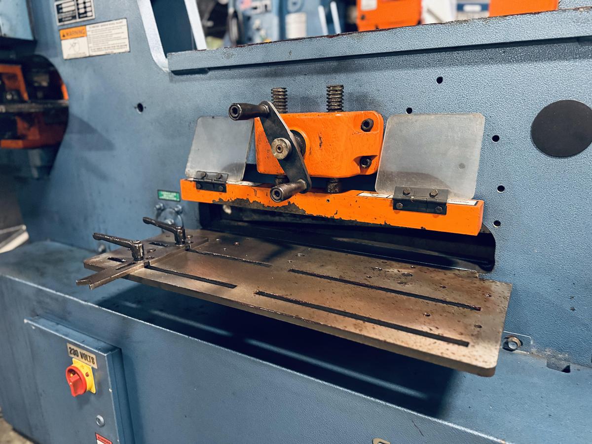Used SCOTCHMAN 9012-24M 90 TON IRONWORKER