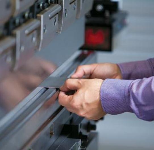 Standard  EV Series CNC Press Brake 90 ton x 8'