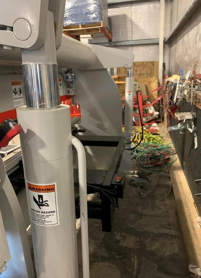 Used 1993 Accur Press 76010