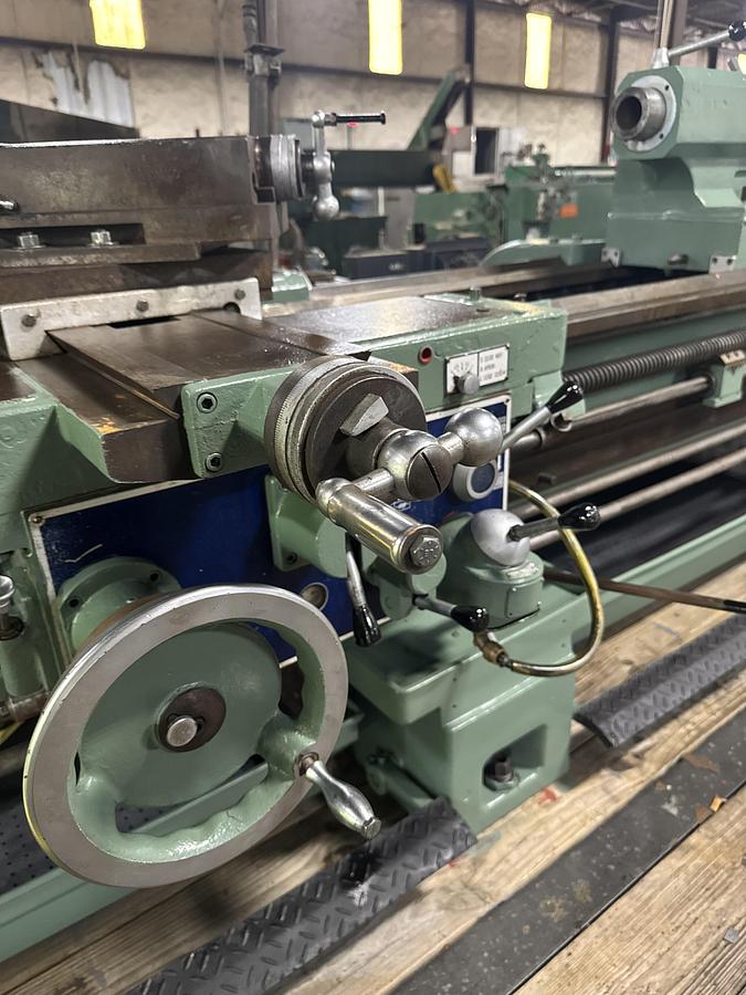 Used Hercules-Ajax Lathe HR3000