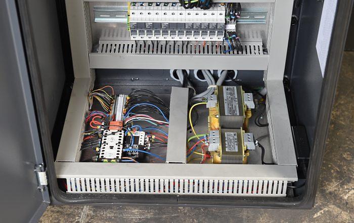 New 16″ x 20″ Hyd-Mech S-23P Semi-Automatic Pivot Style Band Saw