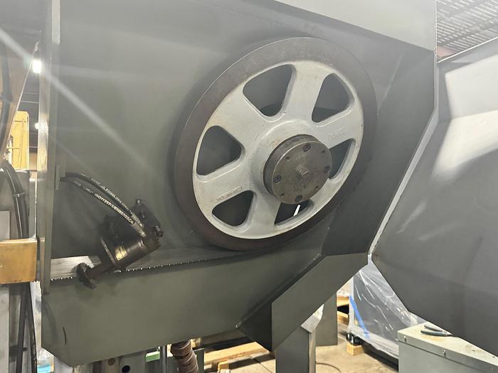 Used 2005 Hyd-Mech H22A Band Saw