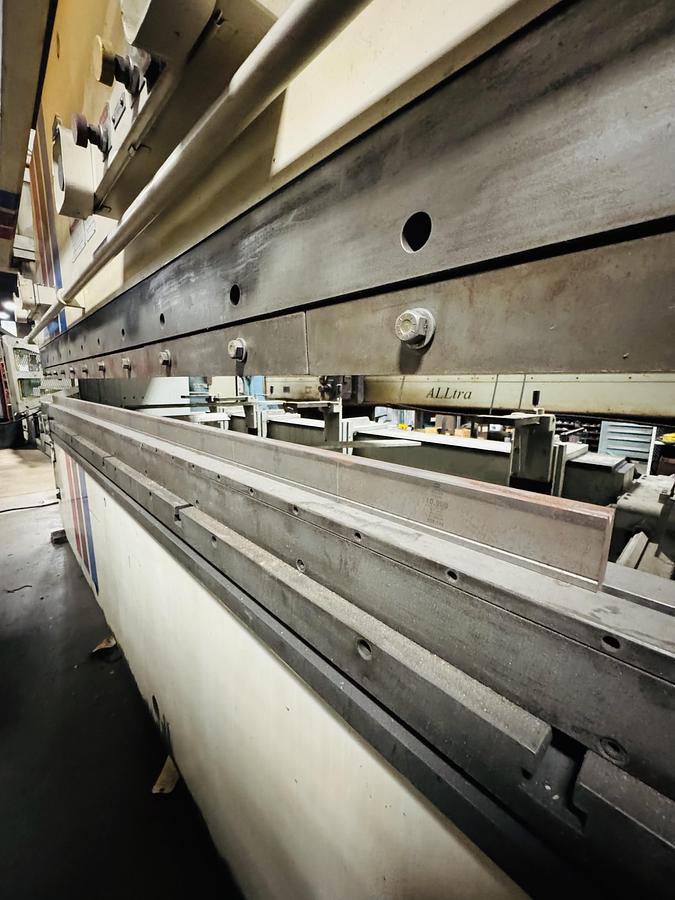 Used 12' Pacific FF90-12 II S Hydraulic Press Brake