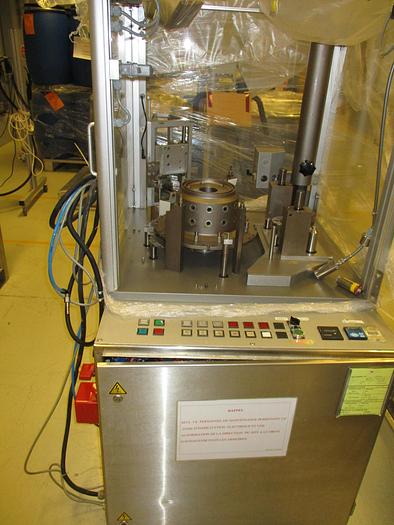 Used 1995 BOSCH GKF 700 S