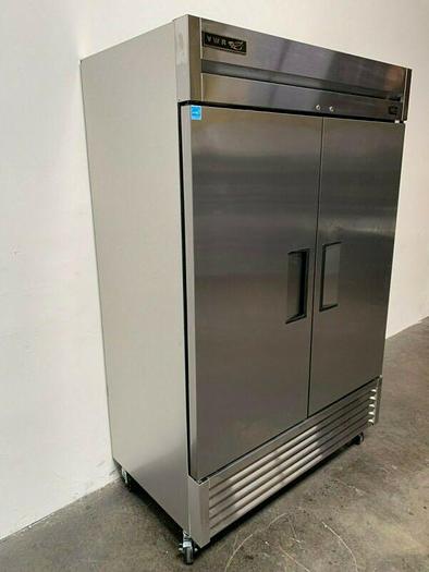 Used True T-49-HC Two-Door Commercial Refrigerator w/ Hydrocarbon refrigerant Ft 115V