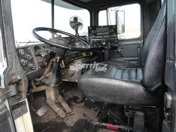 Used 1997 MACK RD690S