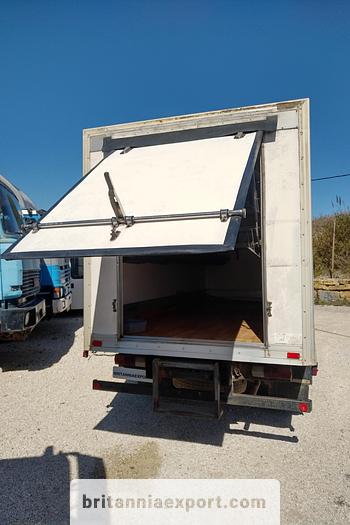Used 1981 MITSUBISHI Canter FE110 2.7 diesel isothermic box van