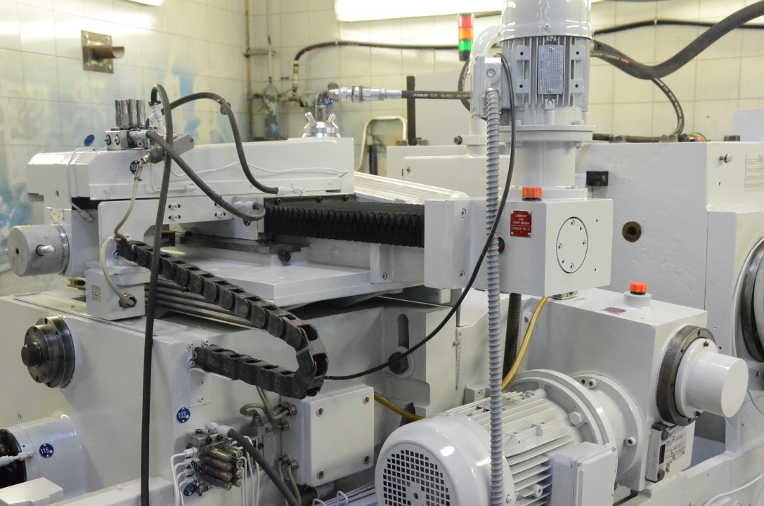 Usado ESTARTA 327 CNC Rectificadoras sin centros #4338