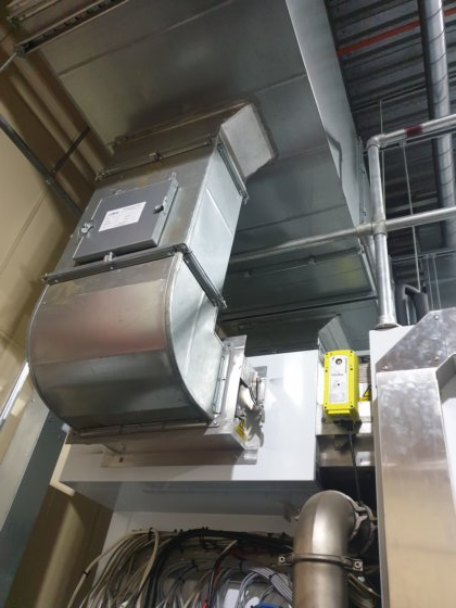 Used Extract Technologies Warehouse Downflow Sampling Booth