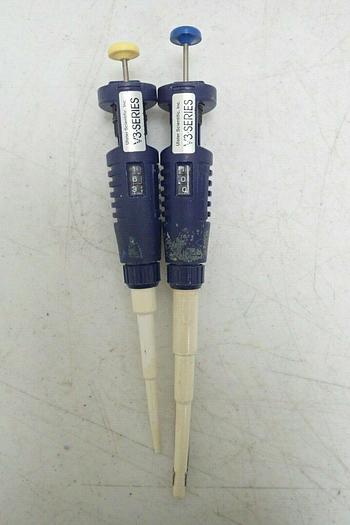 Used Lot of 2 Ulster Scientific V3 Series 2-20 200-1000 µL Pipettes