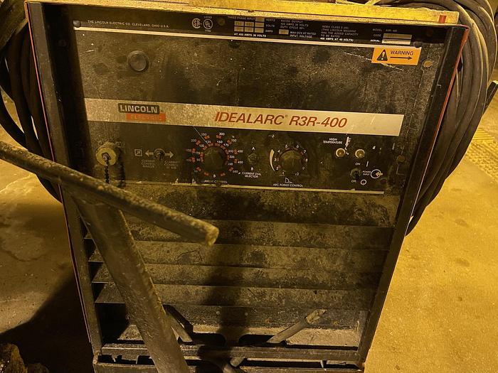 Used LINCOLN IDEALARC R3R-400 WELDER