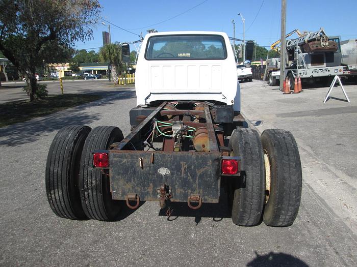 Used 1999 Ford F 800 Cab & Chassis