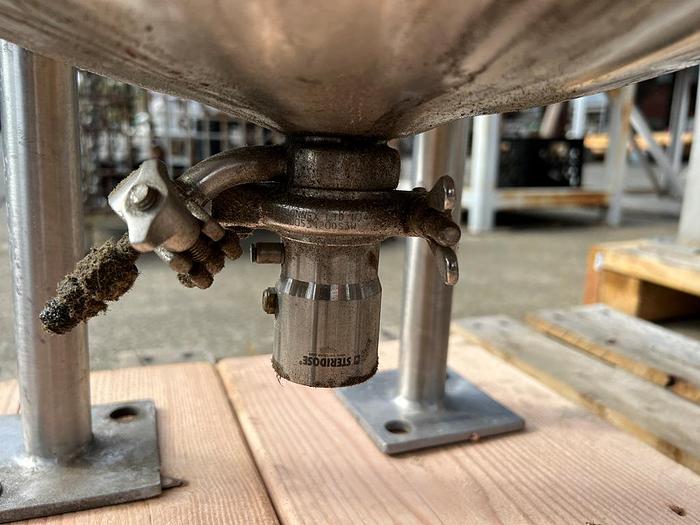 Used Tank, 7 Gallon, 316L Stainless steel, 30 PSI, FV, Holloway #S744744