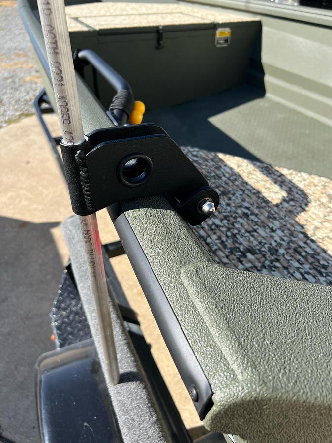 Shallow-Water Anchor Bracket