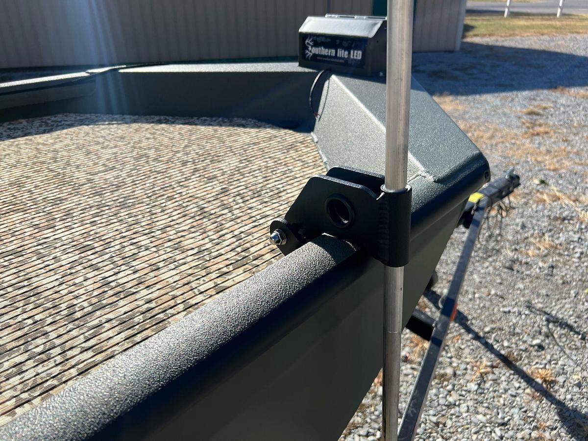 Shallow-Water Anchor Bracket