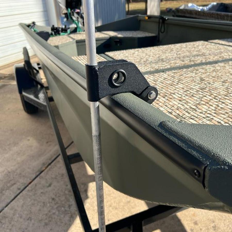 Shallow-Water Anchor Bracket