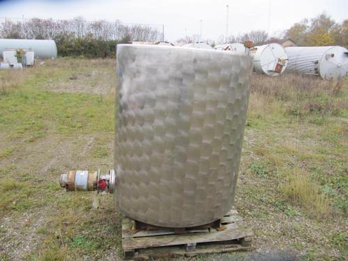 Used 1500 liter stainless steel tank with open top.