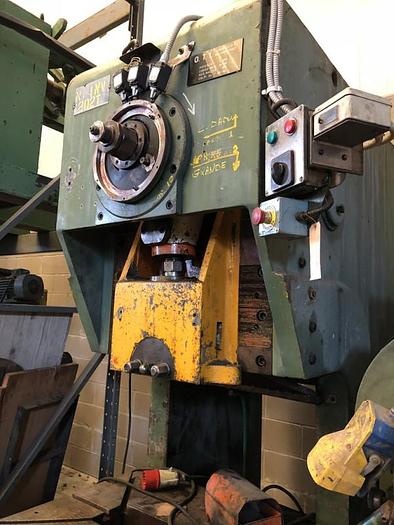 Usato PRESSA A FRIZIONE OTI 100 TON