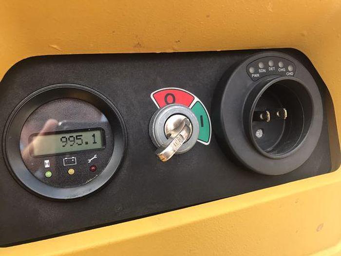 Used 2016 Yale MPB045 Electric Pallet Jack