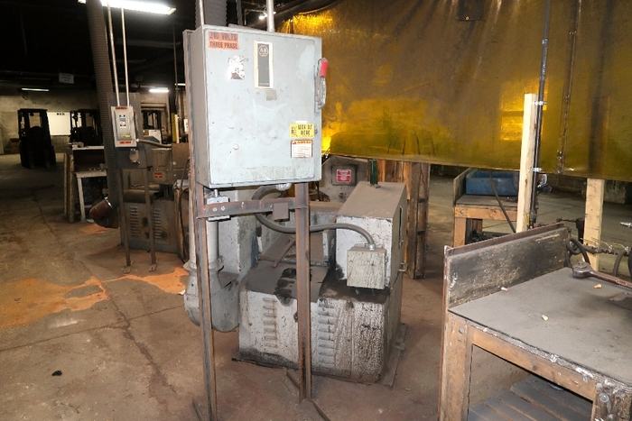 Used CINCINNATI SINGLE END GRINDER 923-570-8
