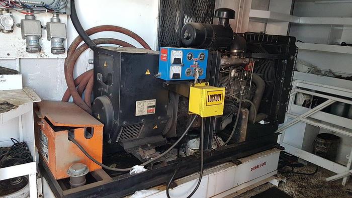 Used 1976 Gaymor 32' Doghouse / Office Trailer