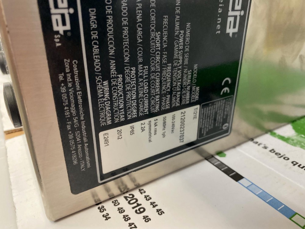 Used Ceia THS-21e metaldetector