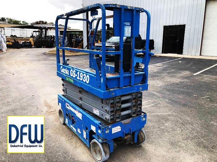 Used 2013 Genie GS-1930 DC Scissor Lift