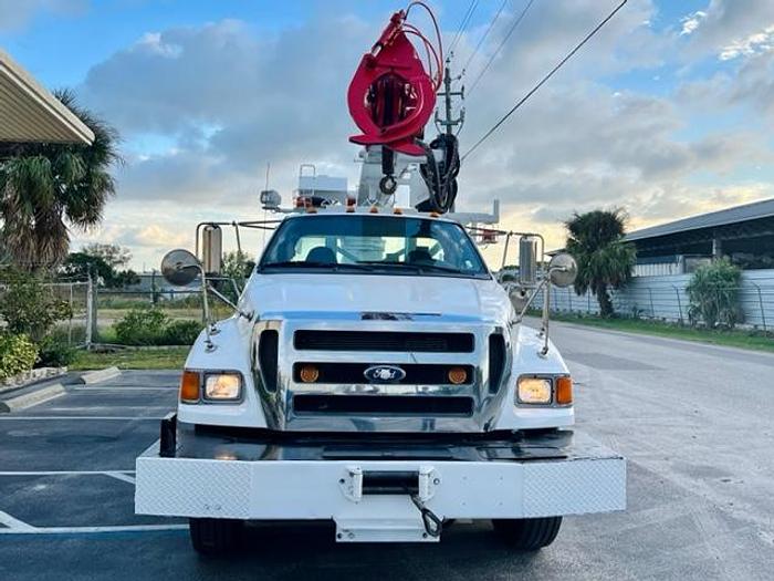 Used Terex Commander C4047 Digger Derrick on 2011 Ford F750 Reg Cab Utility Truck - 96762