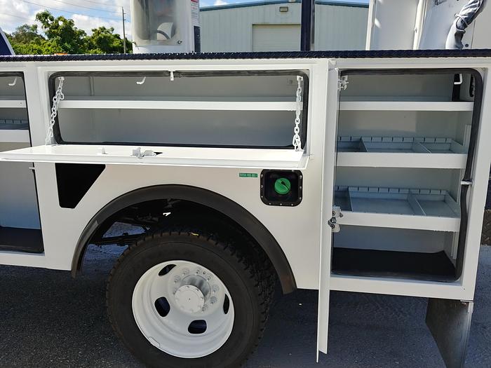 Used Versalift SST-40-EIH Telescopic Articulating Boom on 2014 Ram W5500 4x4 Reg Cab Utility Truck - 86383