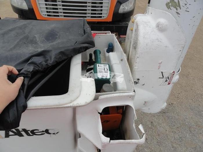 Used 2011 FREIGHTLINER BUSINESS CLASS M2 106